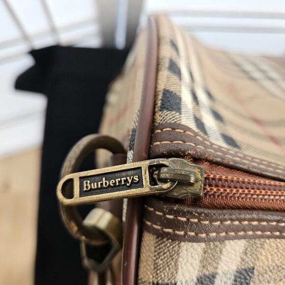 Burberrys Vintage Haystack Boston Brown PVC Travel Bag - EUC - Picture 3 of 16